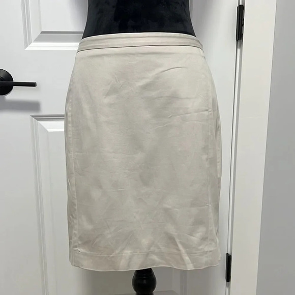 Express pencil skirt size 6 beige - Picture 1 of 8